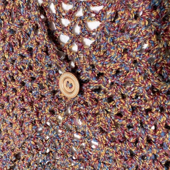 5/$25 Handmade Multicolour Yarn Open Knit Cape Style Poncho - Picture 9 of 11